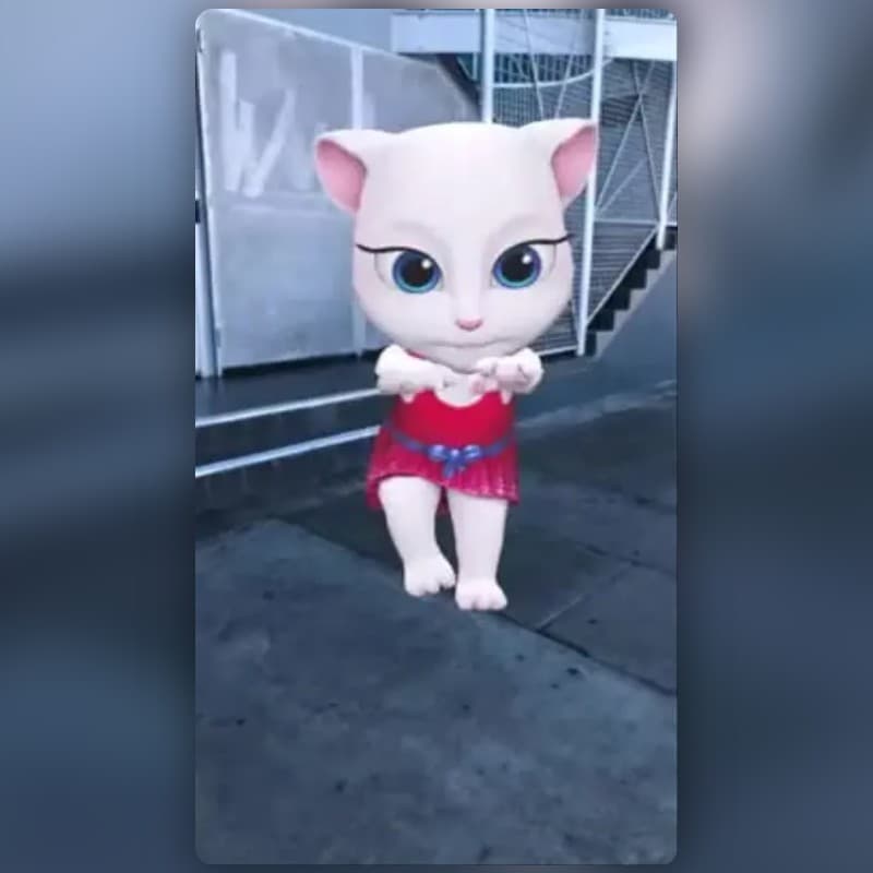 أنجيلا ترقص